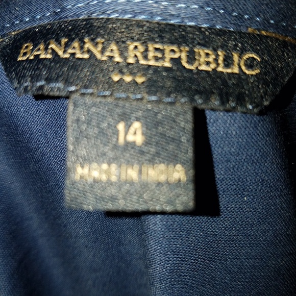 NWOT Banana Republic long sleeve button down shirt - Picture 3 of 4